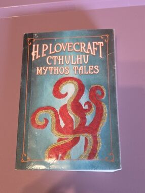 Cthulhu Mythos Tales - Red & Teal Cover H.P Lovecraft